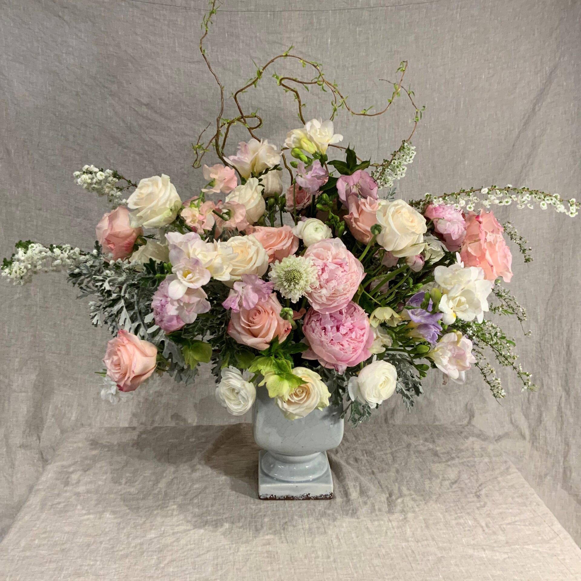 Web Arr - Soft vibrant flower decorations